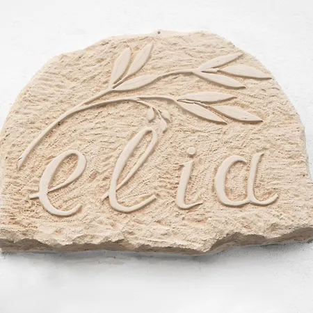 Elia Apartment-sitia-sandali *